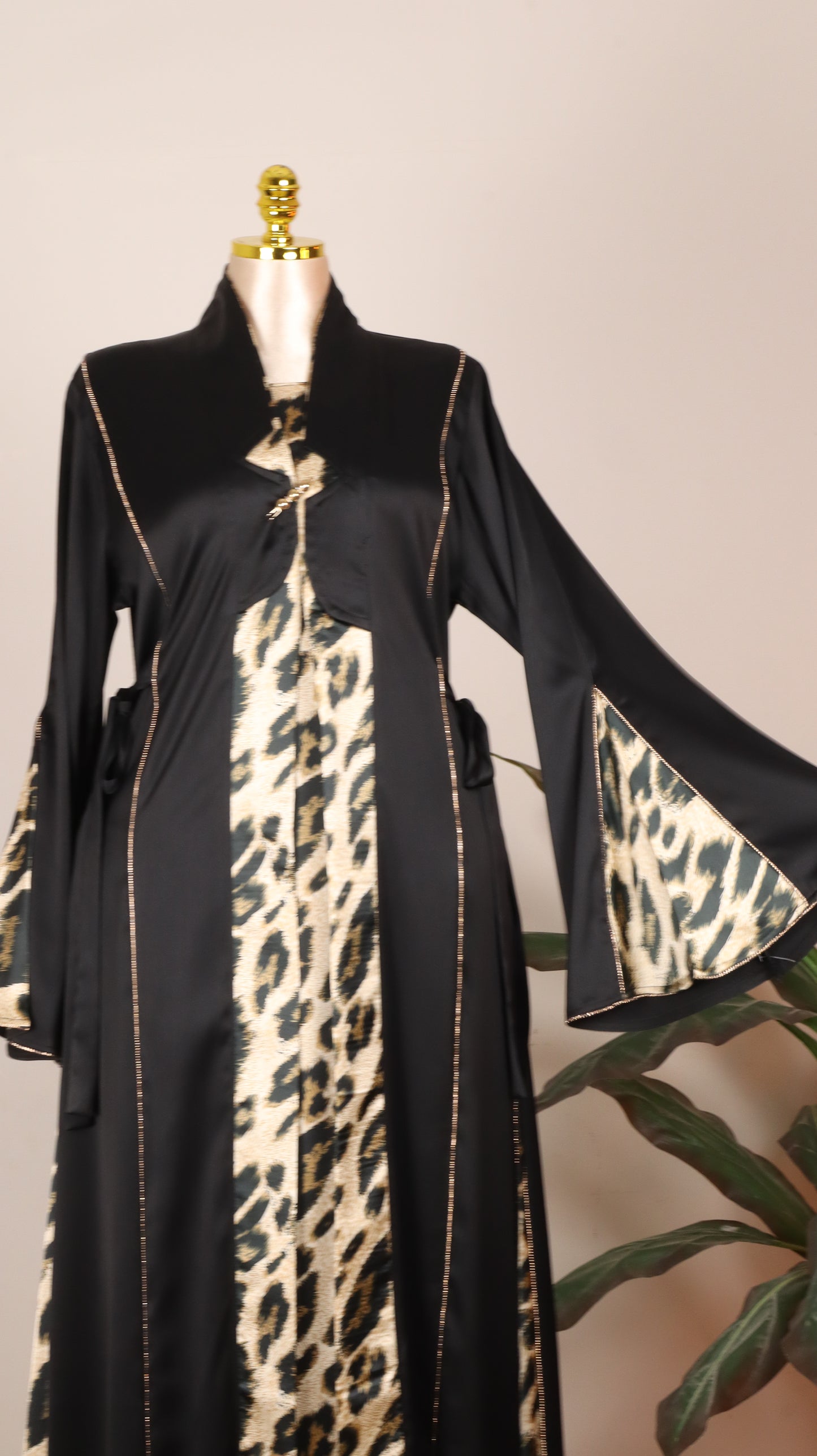 Abaya Tiger Queen